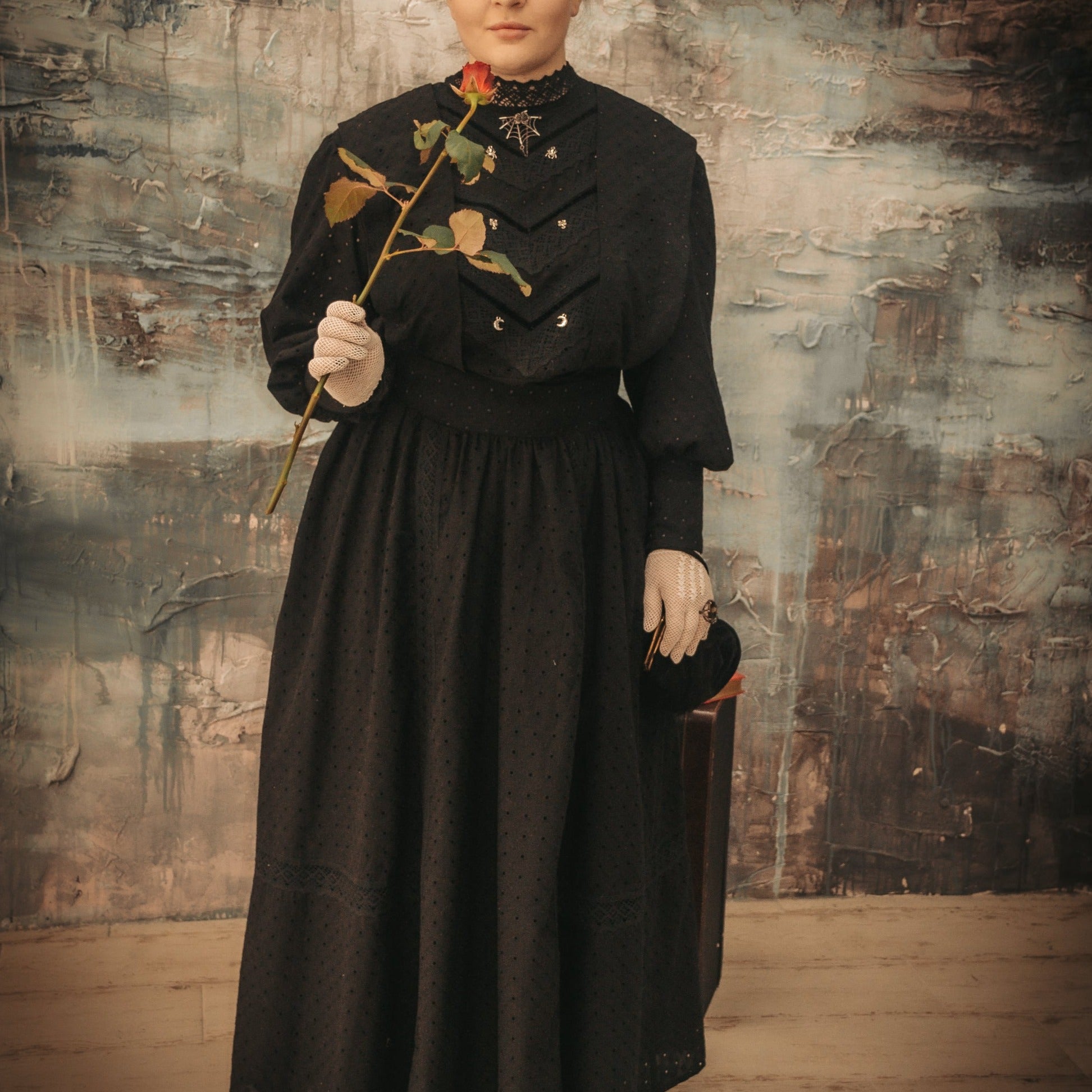 Vanessa Ives dress 10 size Midi lenght / Fast sewing option 1-3 days and Fast delivery 3-9 days Vanessa Ives dress 10 size Midi lenght / Fast sewing option 1-3 days and Fast delivery 3-9 days