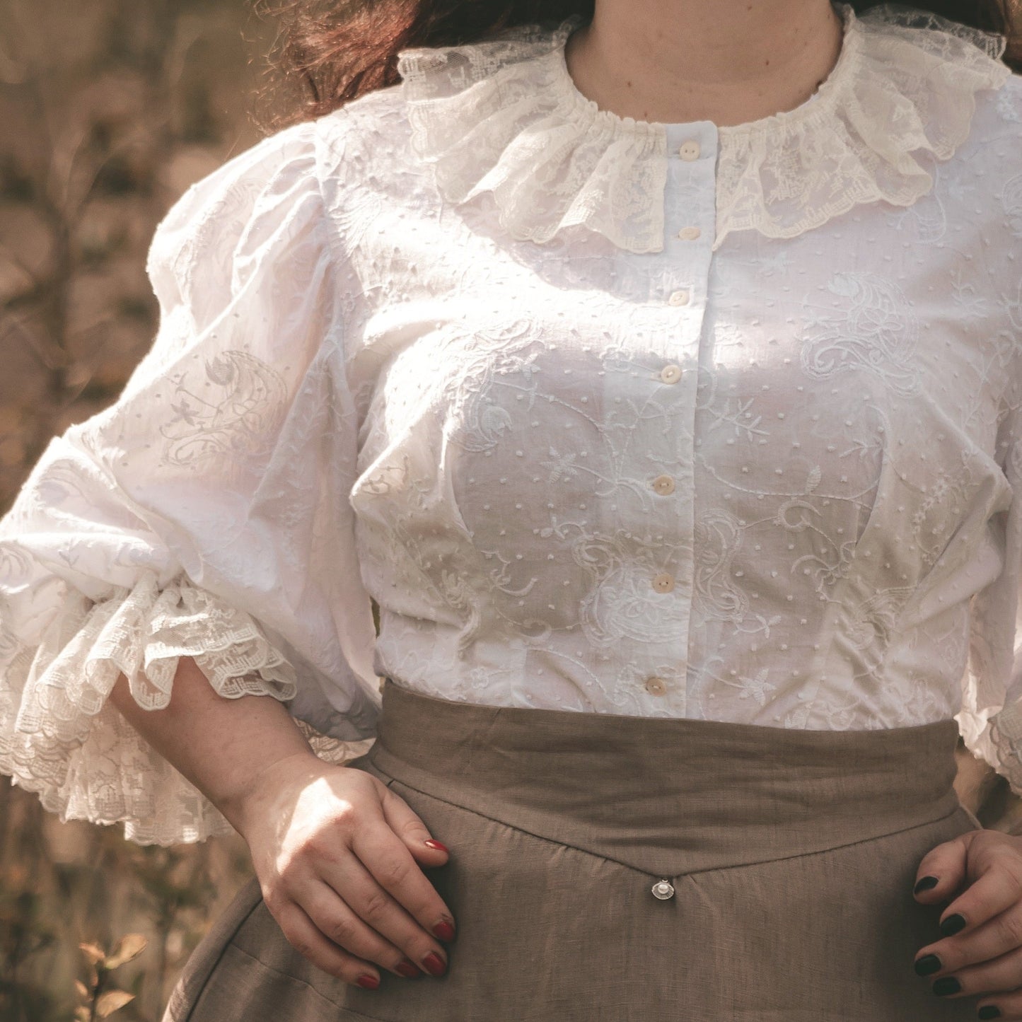 Edwardian victorian gibson girl victorian suffragette 1900s skirt with shell pin.