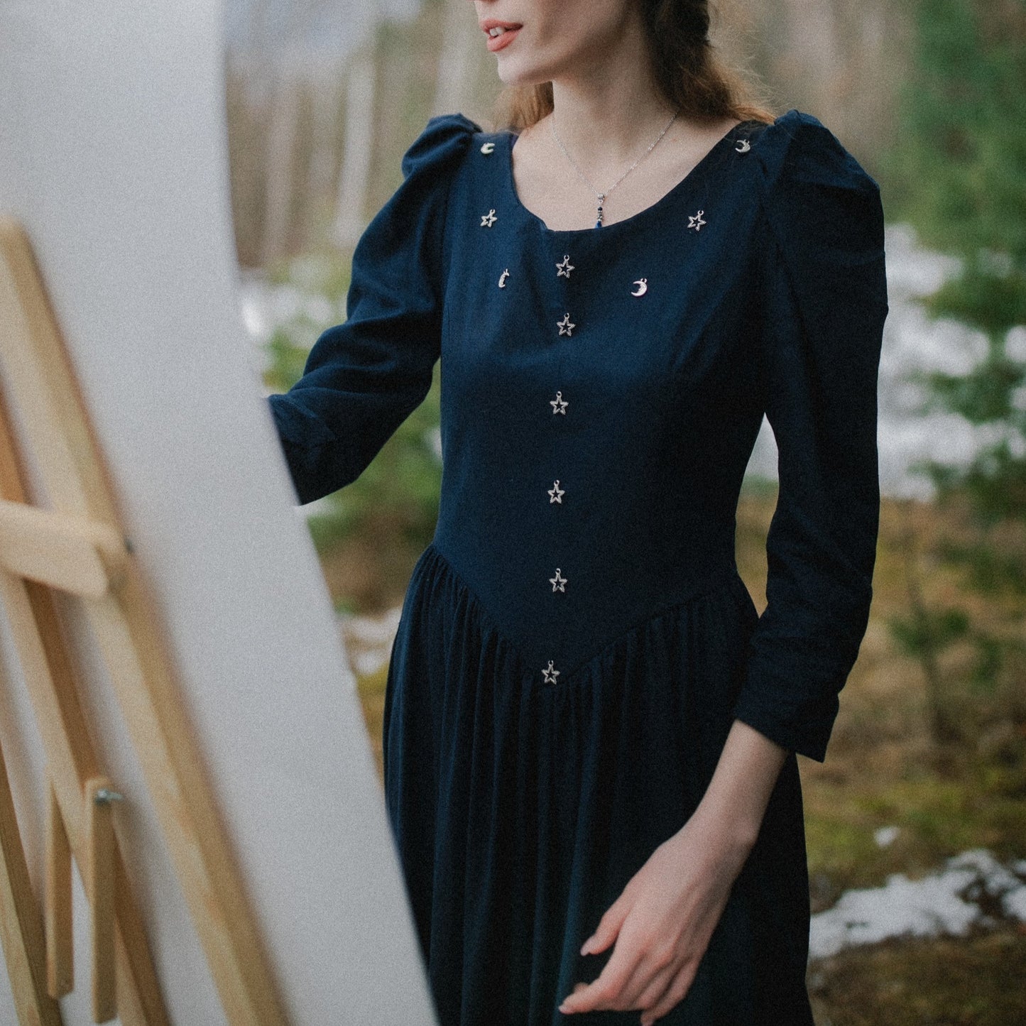Feyre Archeron princess V waist corset linen dress. Handmade Acotar Night Cort princesscore dress.