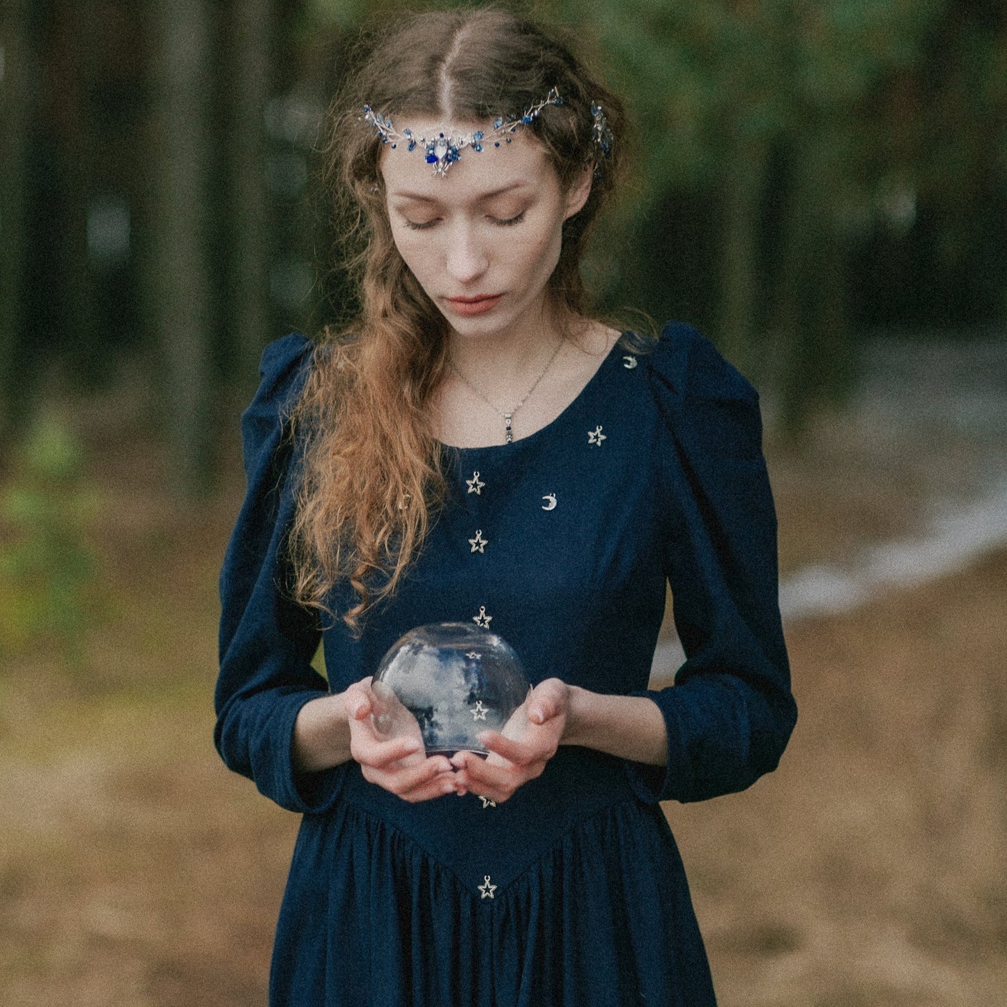 Feyre Archeron princess V waist corset linen dress. Handmade Acotar Night Cort princesscore dress.
