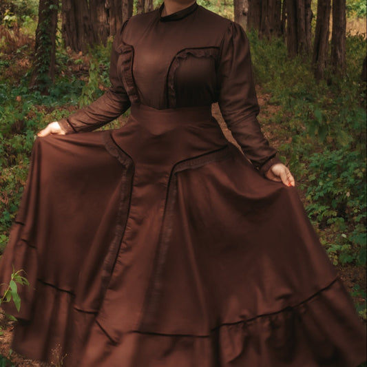 Walking linen brown corset skirt and blouse. Handmade Victorian edwardian gibson girl suffragette 1900s linen set with lace and velvet ribbon.