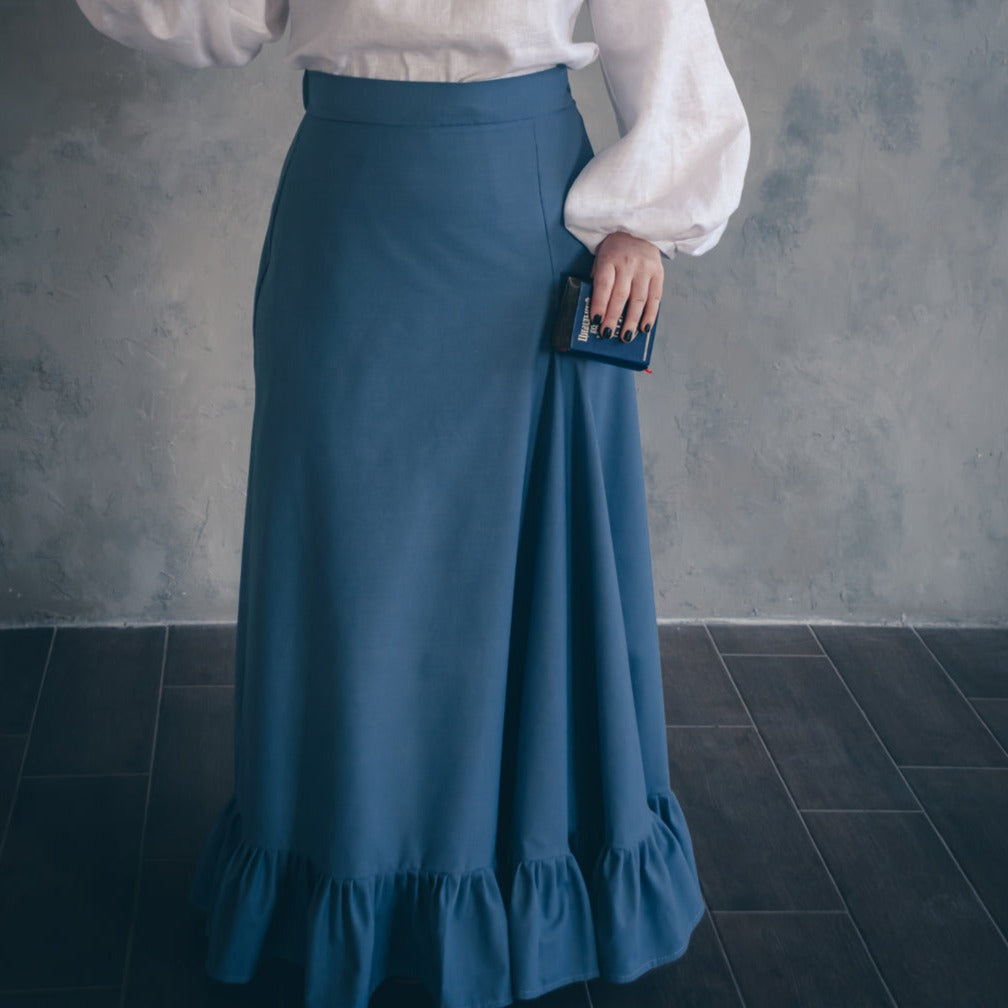 Edwardian victorian baby blue walking skirt and white linen blouse.Handmade gibson girl suffragette 1900s set, skirt with ruffles and blouse with lace. Natural sustainability linen clothes