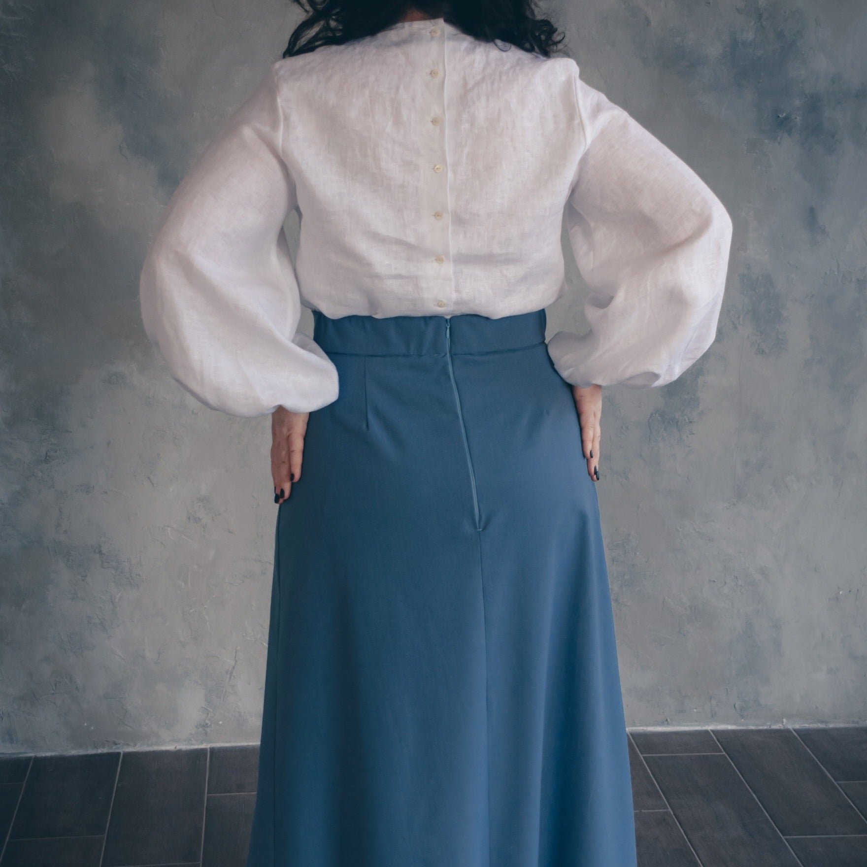 Edwardian victorian baby blue walking skirt and white linen blouse.Handmade gibson girl suffragette 1900s set, skirt with ruffles and blouse with lace. Natural sustainability linen clothes