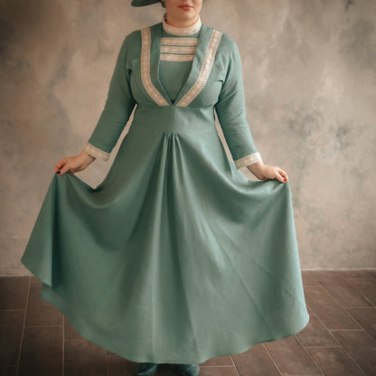 Edwardian victorian green walking tea linen dress with lace. Handmade edwardian gibson girl victorian suffragette day 1900s linen dress with lace.