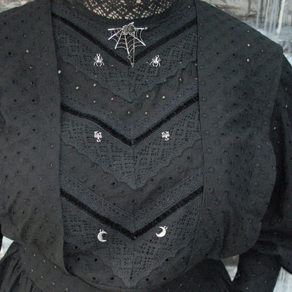 Edwardian victorian cotton black Vanessa Ives vampire Brides dress. Handmade edwardian tea victorian gibson girl 1900s suffragette aestetic dark goth style eyelet cotton dress with lace and velvet ribbon