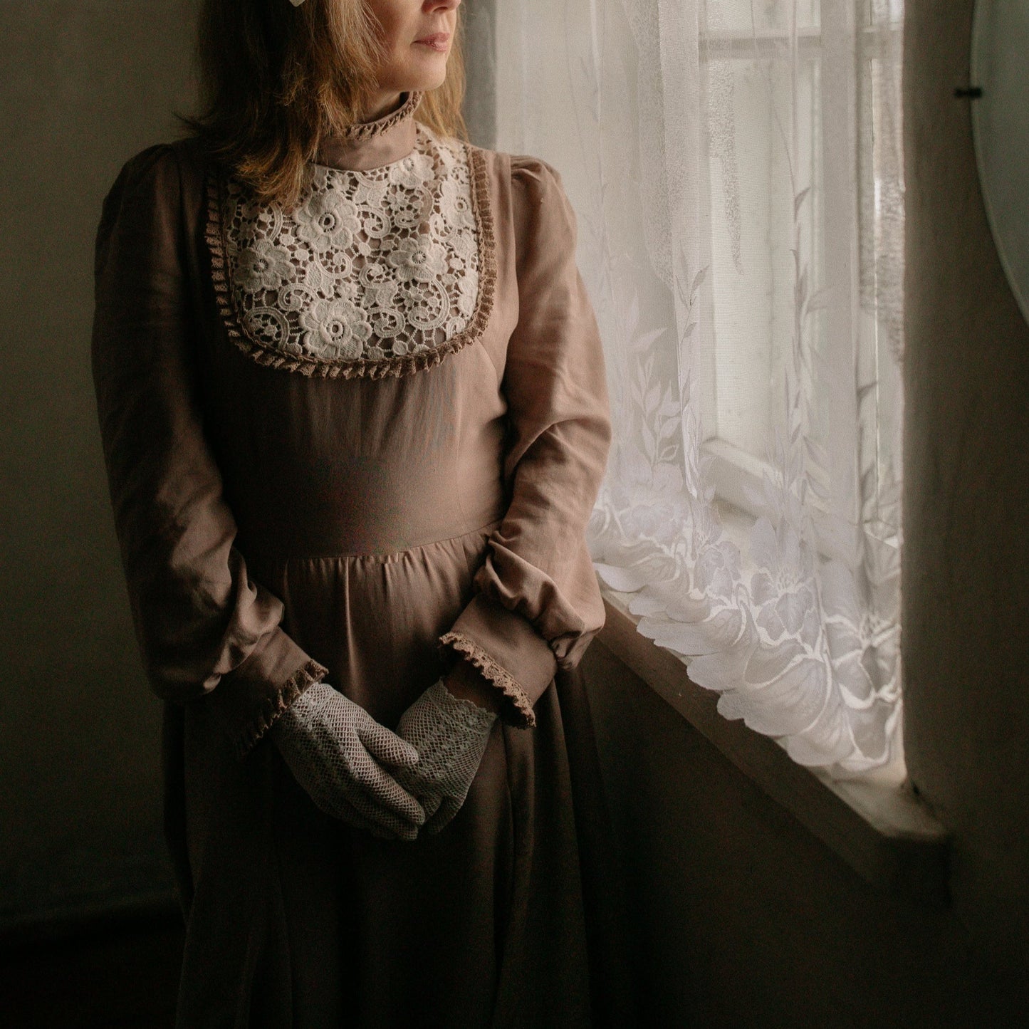 Edwardian Gibson girl suffragette walking tea cocoa linen dress. Handmade victorian wedding day dress with lace.