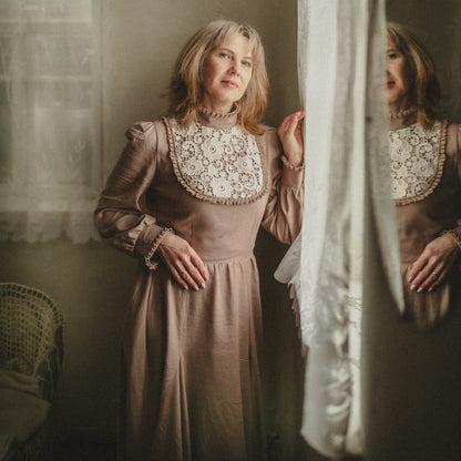 Edwardian Gibson girl suffragette walking tea cocoa linen dress. Handmade victorian wedding day dress with lace.