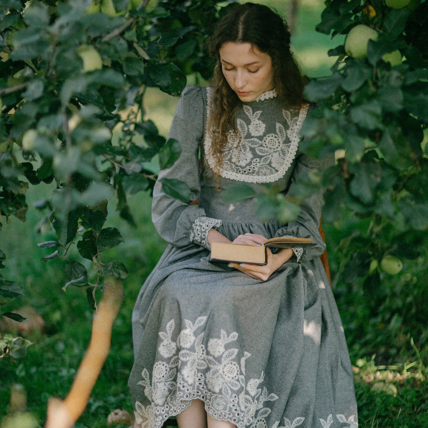 Edwardian grey booktok librarian linen dress with lace. Handmade gibson girl victorian suffragette day dress.